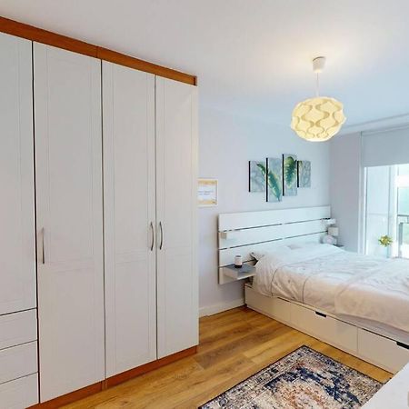 Centrally Located, Comfy 2-Bed 2-Bath Apt Dublín Exterior foto